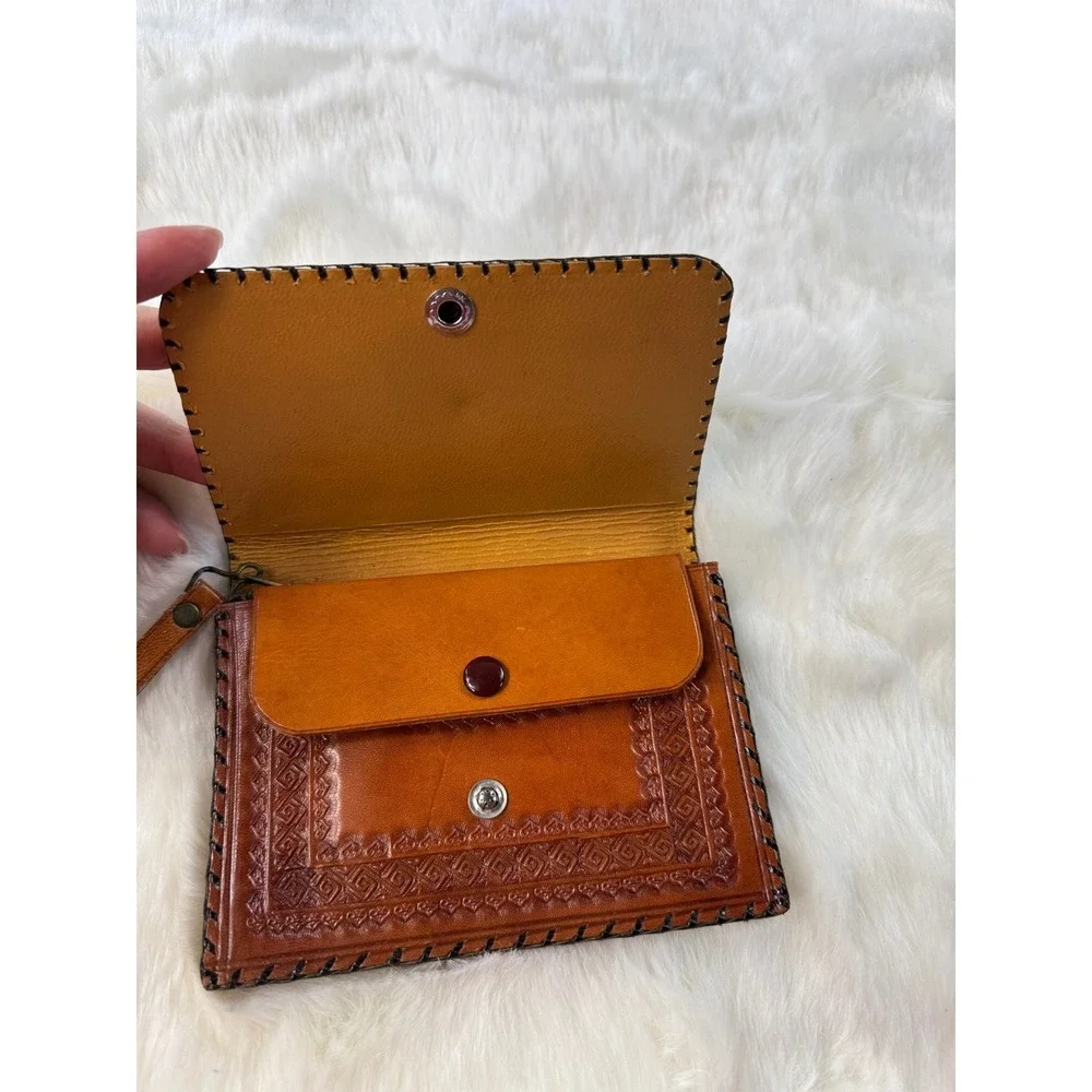 Vintage Tooled Leather Clutch Wallet‎ MEXICO Wrist Strap Brown Snap Closure